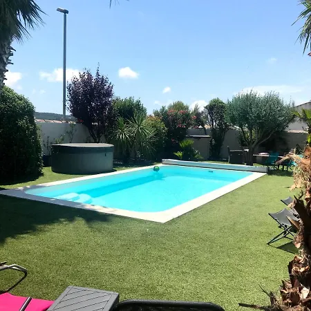 Gite De Larmonys Gigean Exterior foto