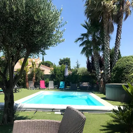 Gite De Larmonys Gigean Exterior foto